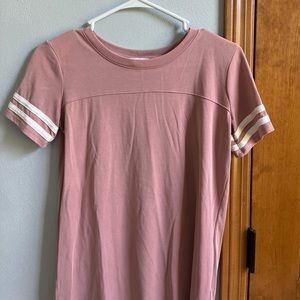 pink tshirt !